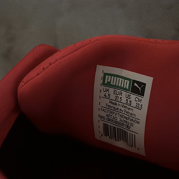 Puma sneakers size 5.5 - Picture 12 of 13